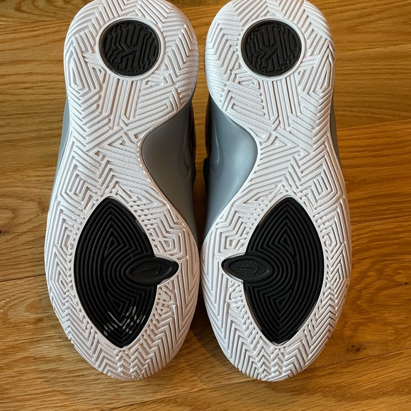 Nike Kyrie Flytrap 3 Cool gray - Picture 6 of 10